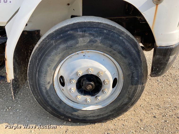 image for item HN9825 2000 Freightliner FL70  utility / service truck