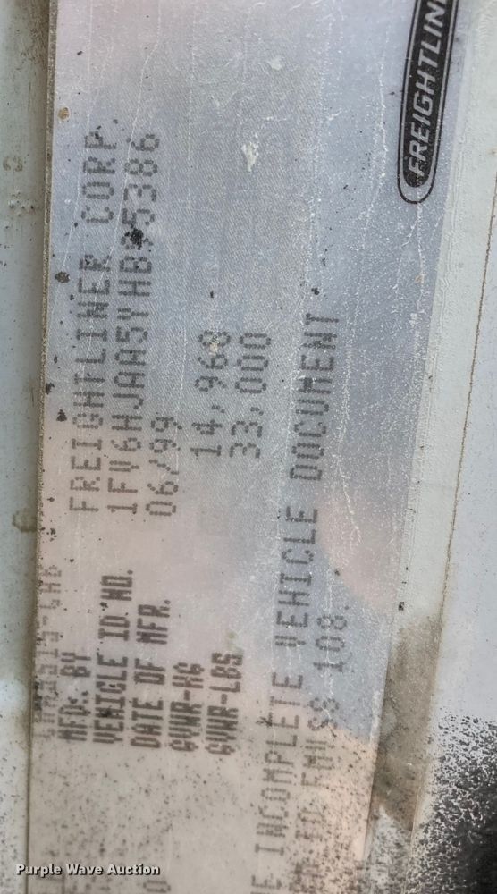 image for item HN9825 2000 Freightliner FL70  utility / service truck