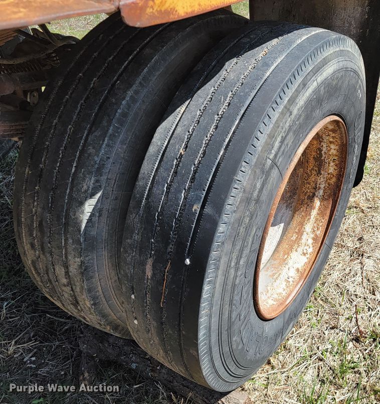 image for item HP9697 1953 Fruehauf  bottom dump trailer