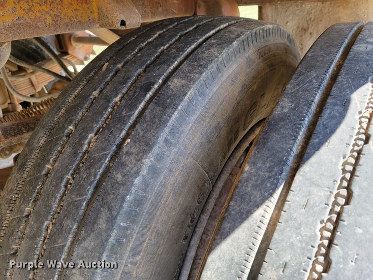 image for item HP9697 1953 Fruehauf  bottom dump trailer