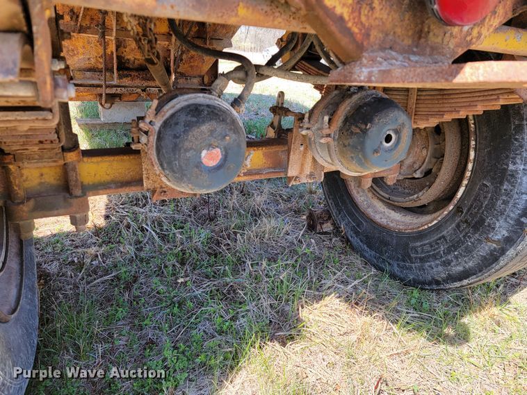 image for item HP9697 1953 Fruehauf  bottom dump trailer