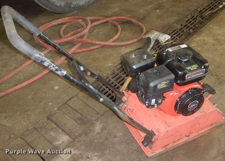 image for item HU9469 Plate compactor