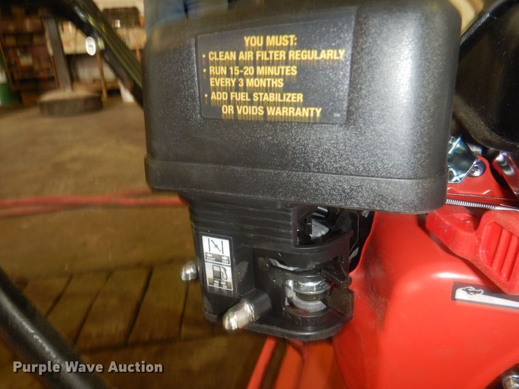 image for item HU9469 Plate compactor