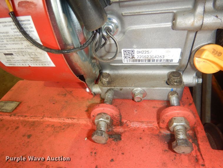 image for item HU9469 Plate compactor