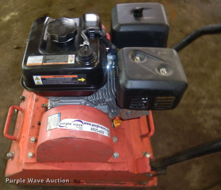 image for item HU9469 Plate compactor