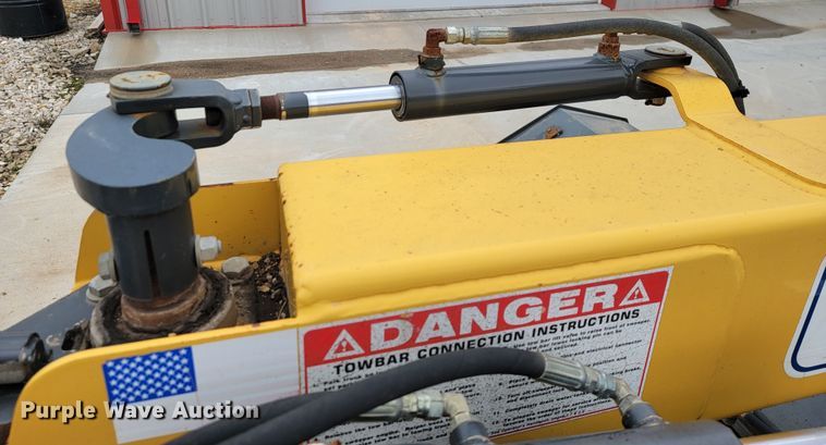 image for item II9001 2004 Terramite TSS38  broom