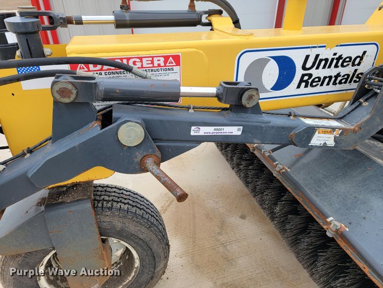 image for item II9001 2004 Terramite TSS38  broom