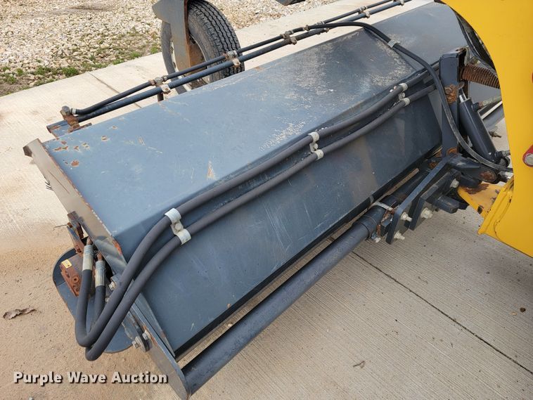 image for item II9001 2004 Terramite TSS38  broom