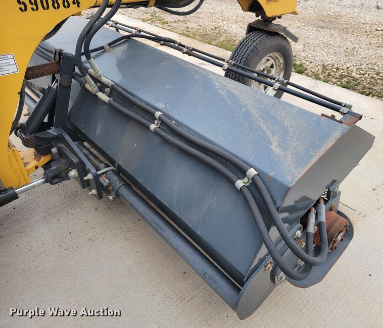 image for item II9001 2004 Terramite TSS38  broom