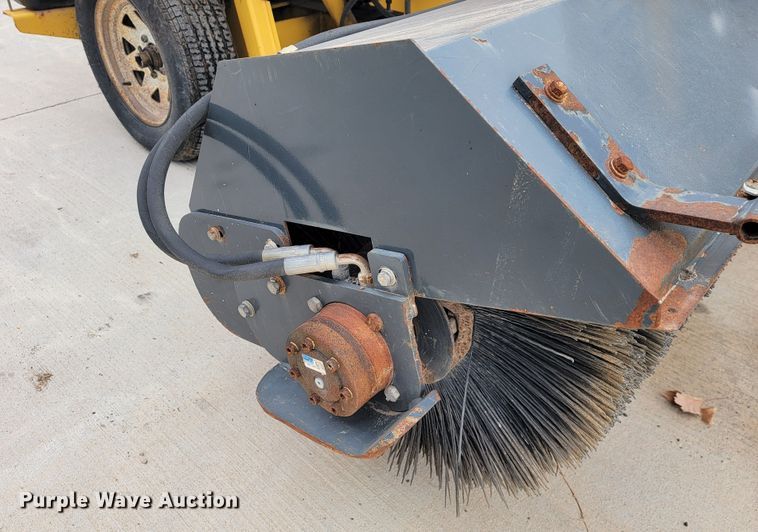 image for item II9001 2004 Terramite TSS38  broom