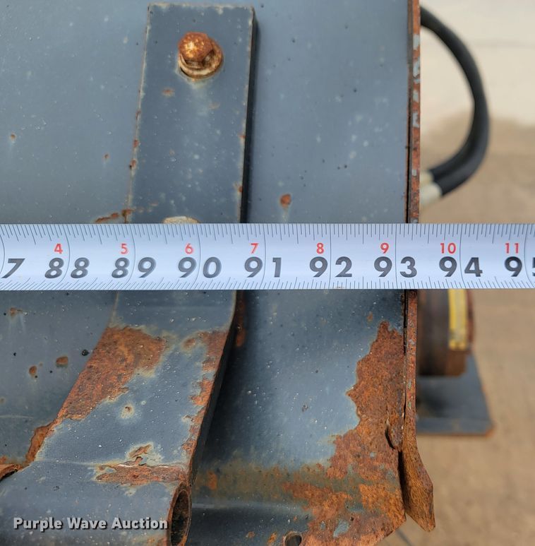 image for item II9001 2004 Terramite TSS38  broom