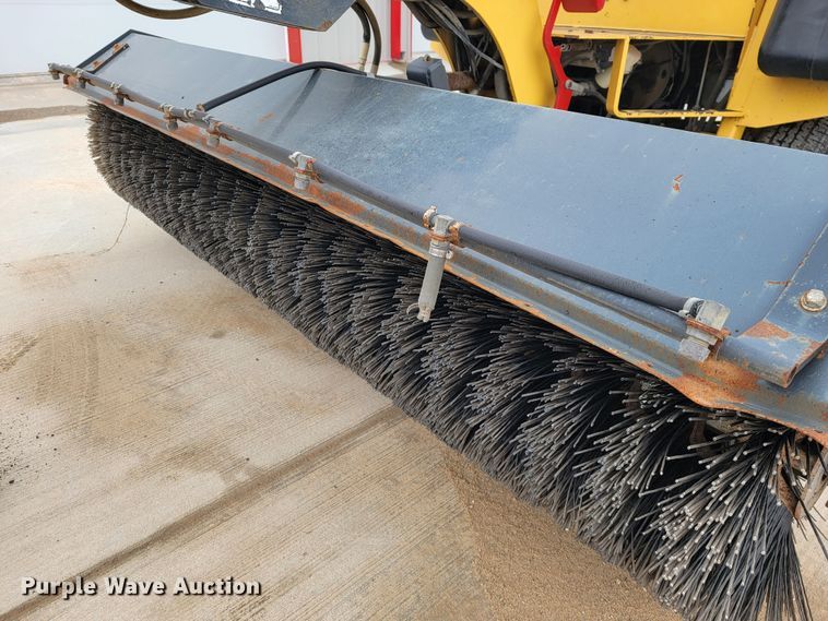 image for item II9001 2004 Terramite TSS38  broom