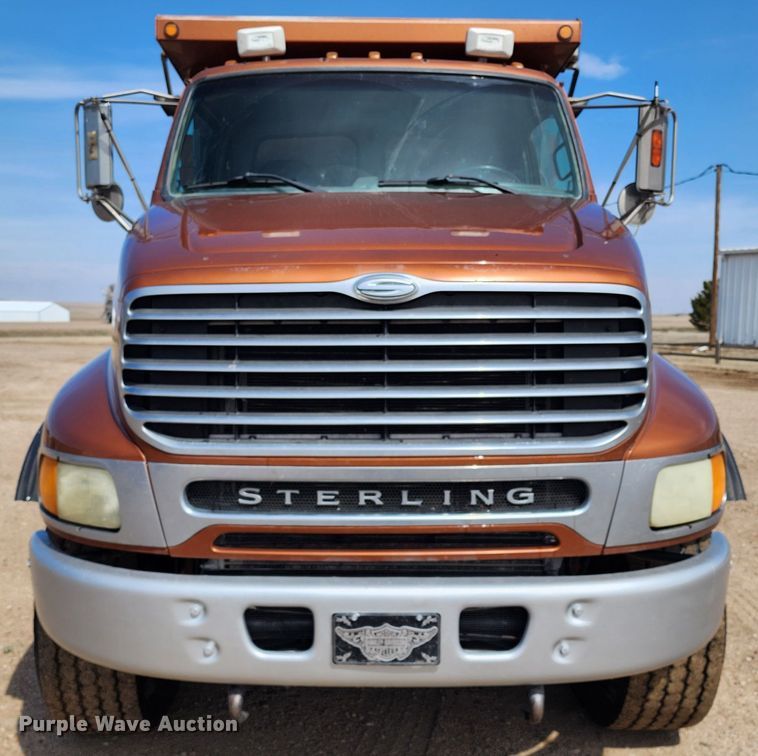 image for item IL9098 2005 Sterling L9500  dump truck