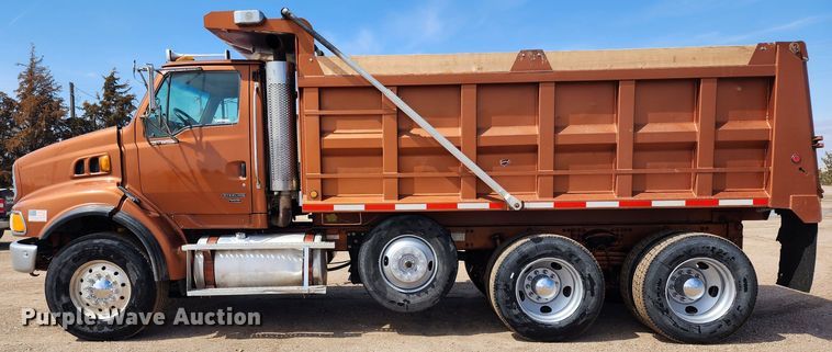 image for item IL9098 2005 Sterling L9500  dump truck