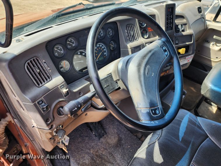 image for item IL9098 2005 Sterling L9500  dump truck