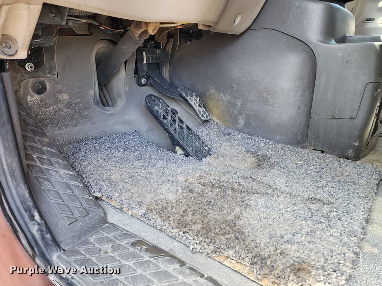 image for item IL9098 2005 Sterling L9500  dump truck