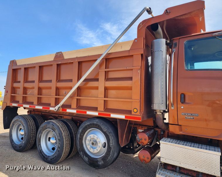 image for item IL9098 2005 Sterling L9500  dump truck