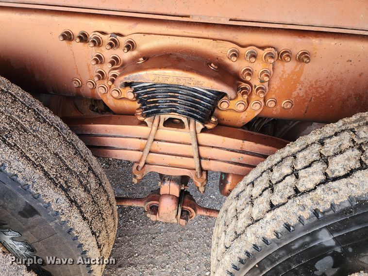 image for item IL9098 2005 Sterling L9500  dump truck