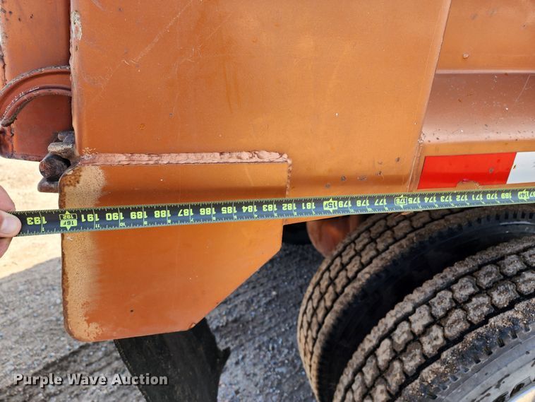 image for item IL9098 2005 Sterling L9500  dump truck