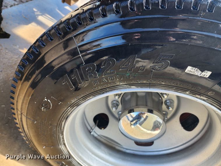 image for item IL9098 2005 Sterling L9500  dump truck