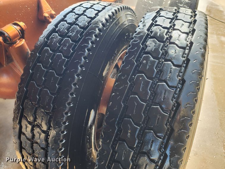 image for item IL9098 2005 Sterling L9500  dump truck