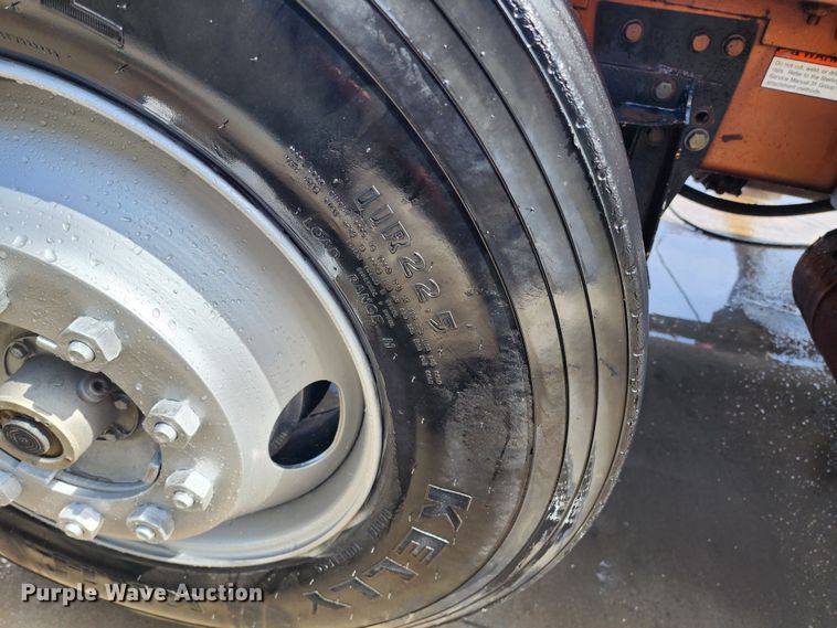 image for item IL9098 2005 Sterling L9500  dump truck