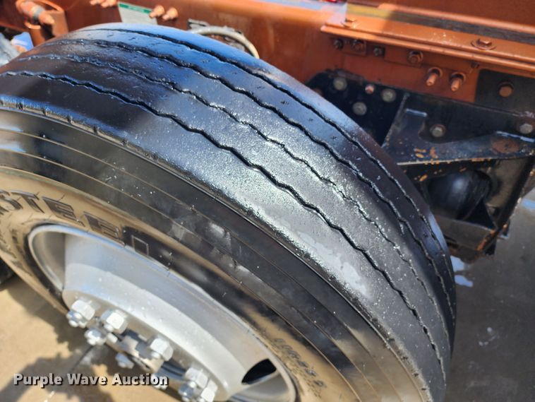 image for item IL9098 2005 Sterling L9500  dump truck