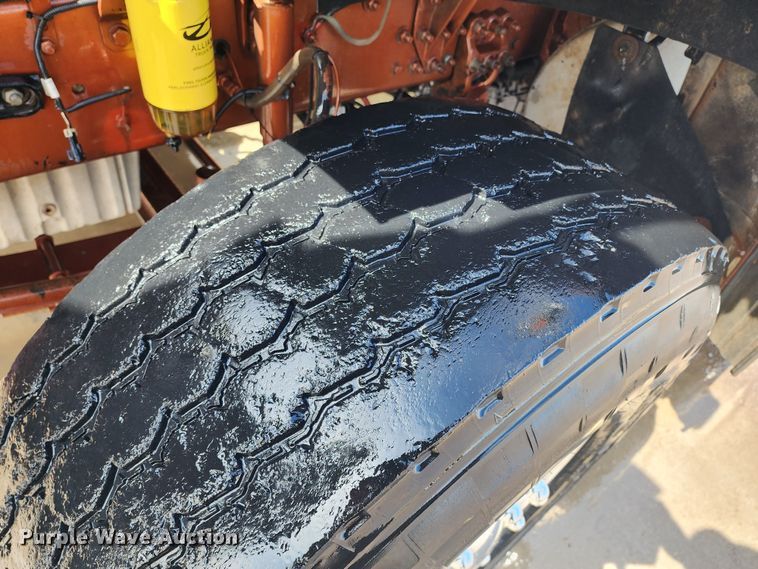 image for item IL9098 2005 Sterling L9500  dump truck