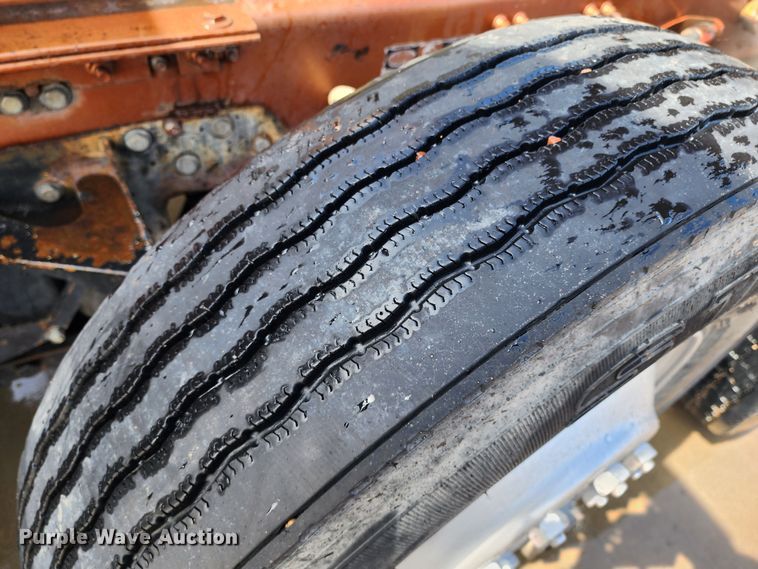 image for item IL9098 2005 Sterling L9500  dump truck