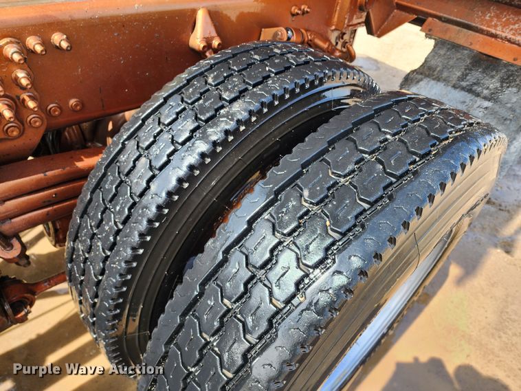 image for item IL9098 2005 Sterling L9500  dump truck