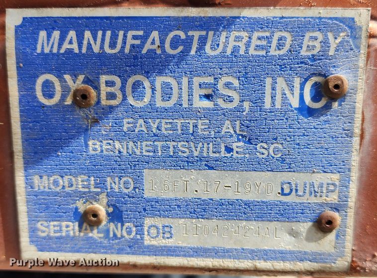 image for item IL9098 2005 Sterling L9500  dump truck