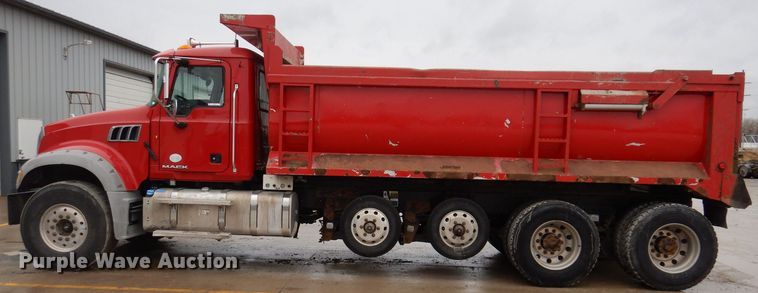 image for item IO9455 2014 Mack Granite  dump truck