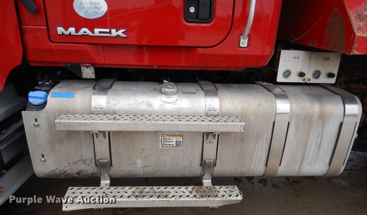 image for item IO9455 2014 Mack Granite  dump truck