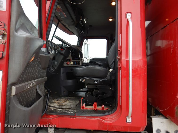 image for item IO9455 2014 Mack Granite  dump truck