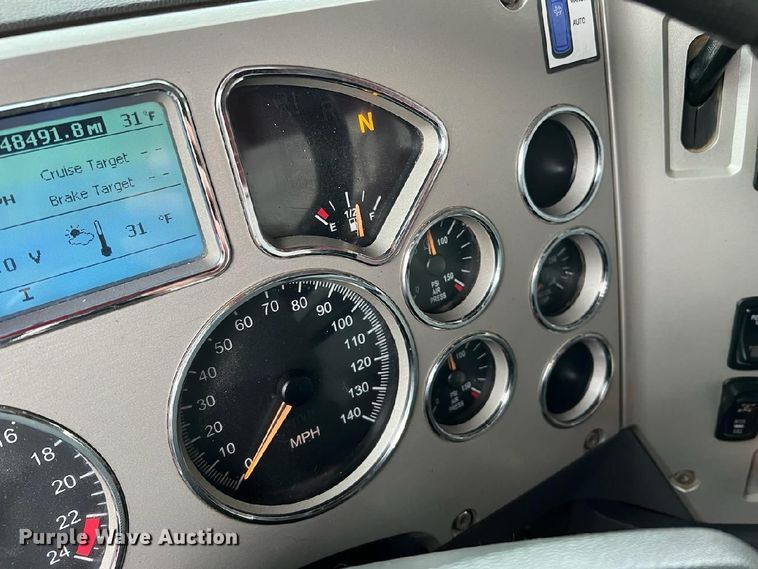 image for item IO9455 2014 Mack Granite  dump truck