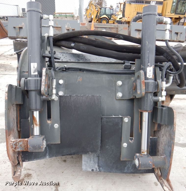 image for item IO9498 2017 Bobcat 24PLA  skid steer cold planer