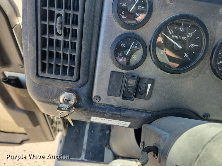 image for item JB9565 2007 Crane Carrier Low Entry  dump truck