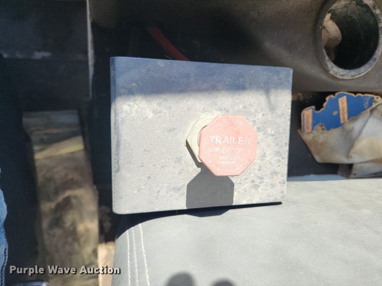 image for item JB9565 2007 Crane Carrier Low Entry  dump truck