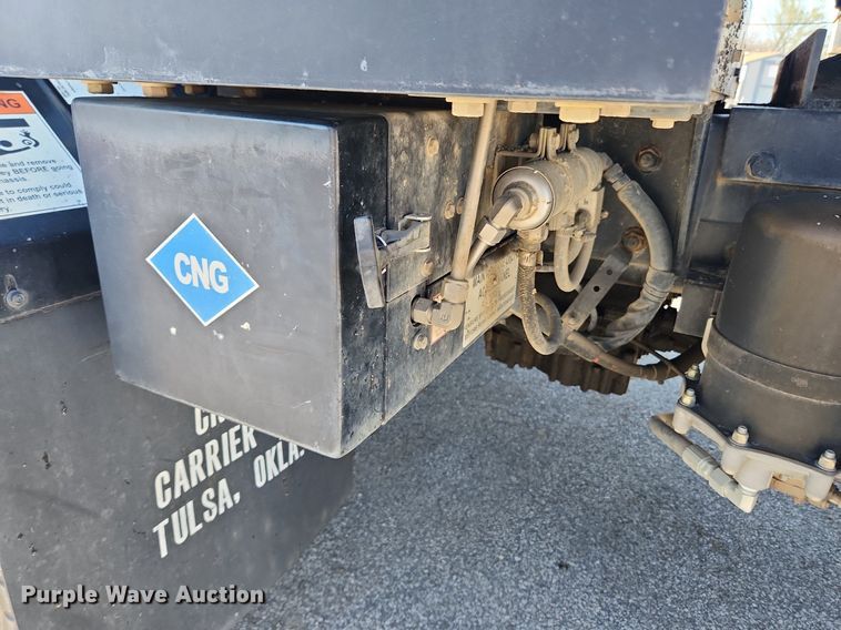 image for item JB9565 2007 Crane Carrier Low Entry  dump truck