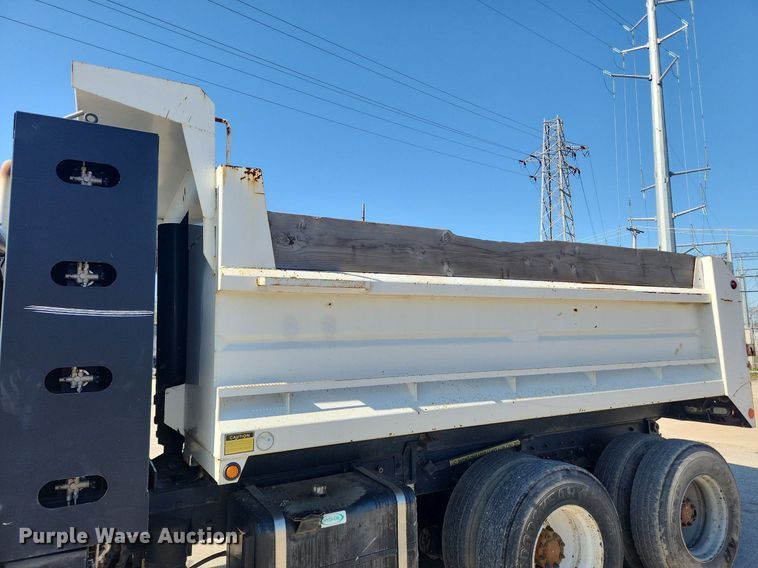 image for item JB9565 2007 Crane Carrier Low Entry  dump truck