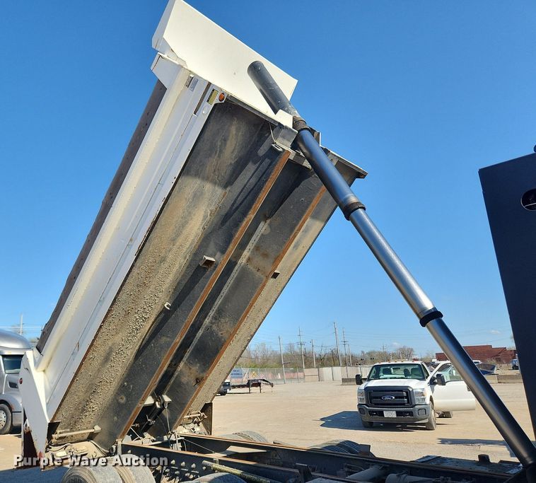 image for item JB9565 2007 Crane Carrier Low Entry  dump truck