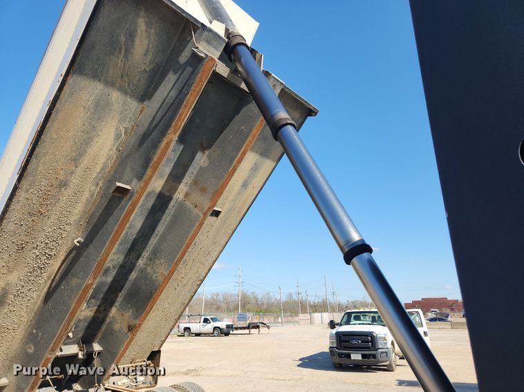 image for item JB9565 2007 Crane Carrier Low Entry  dump truck