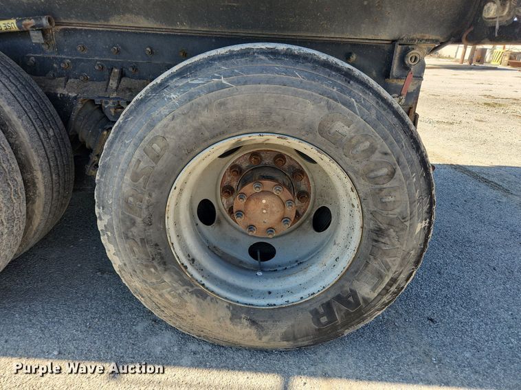 image for item JB9565 2007 Crane Carrier Low Entry  dump truck