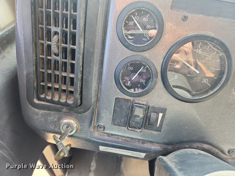 image for item JB9566 2007 Crane Carrier Low Entry  dump truck