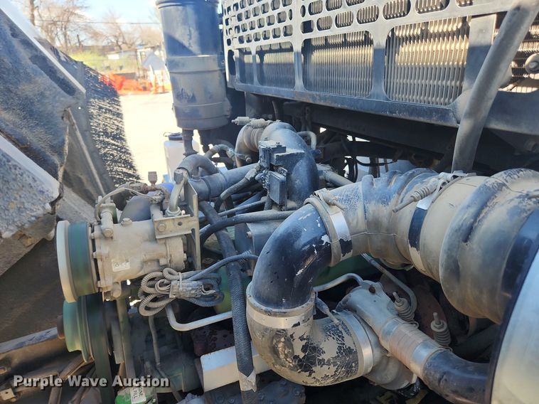 image for item JB9566 2007 Crane Carrier Low Entry  dump truck