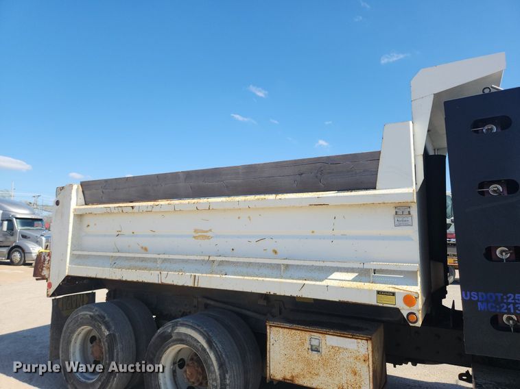 image for item JB9566 2007 Crane Carrier Low Entry  dump truck