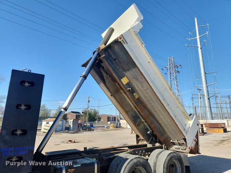 image for item JB9566 2007 Crane Carrier Low Entry  dump truck