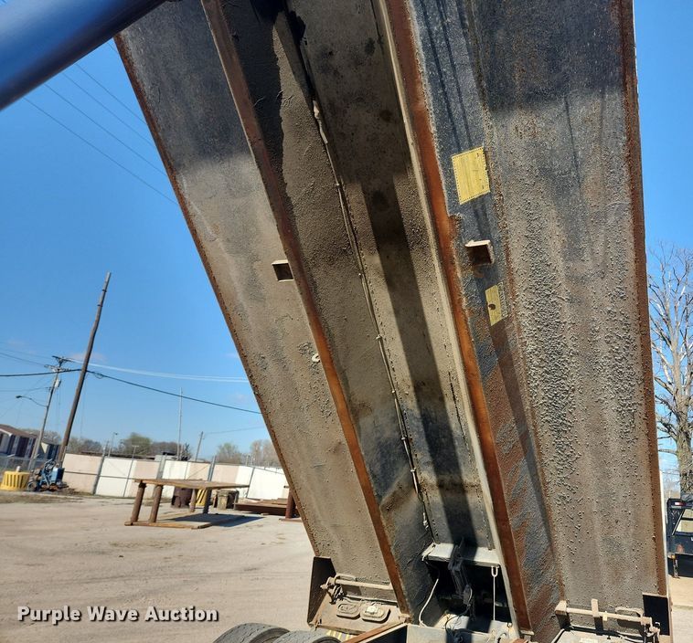 image for item JB9566 2007 Crane Carrier Low Entry  dump truck