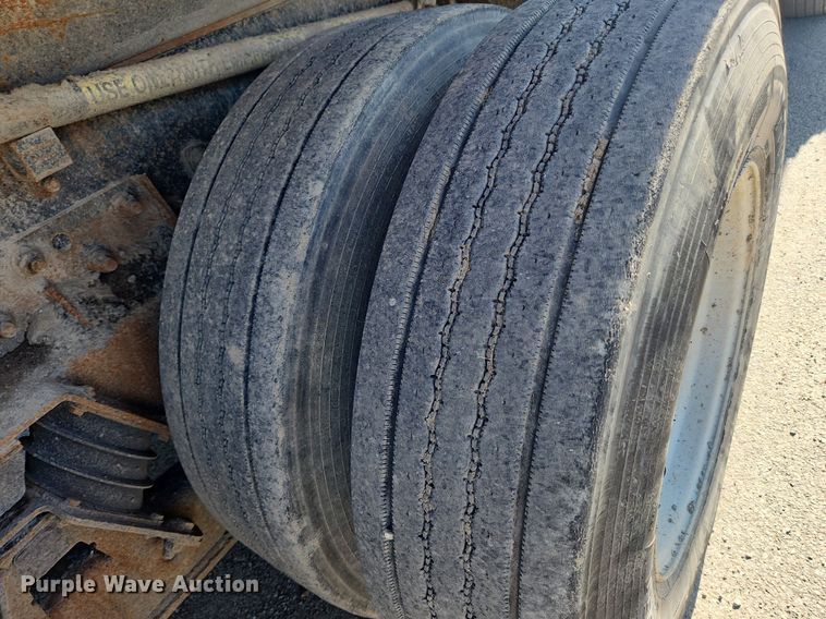 image for item JB9566 2007 Crane Carrier Low Entry  dump truck