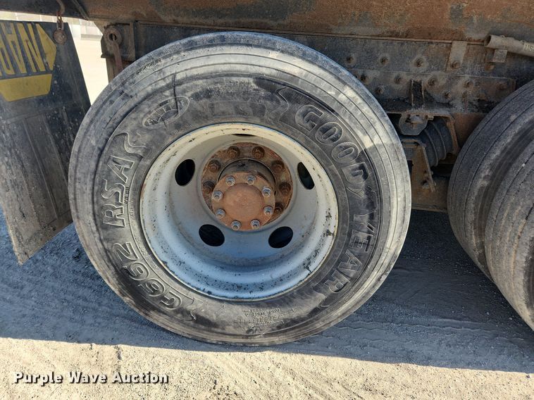 image for item JB9566 2007 Crane Carrier Low Entry  dump truck